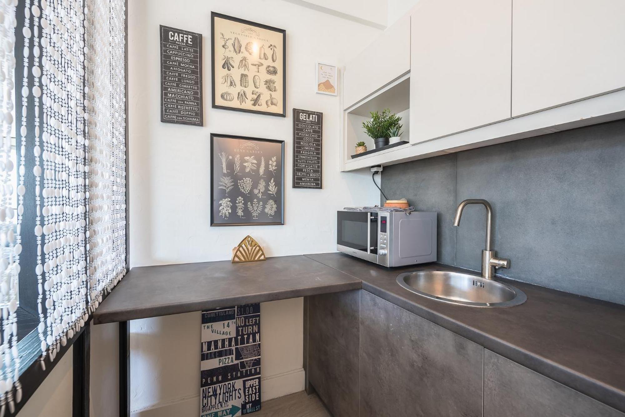 Stylish Studio: Acropolis View In Monastiraki Sq. *